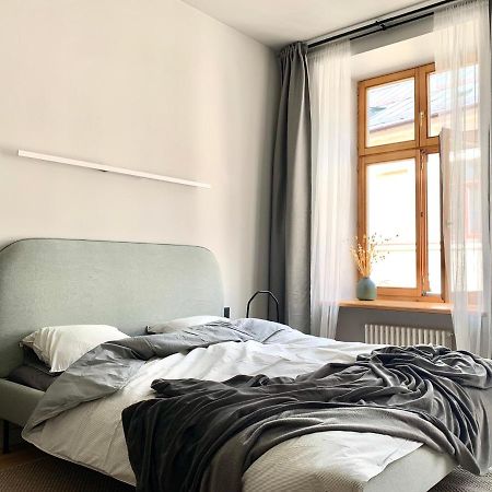 Stylish New Apartment In Riga Old Town - City Centre, Self Check-In, Walkable To Major Attractions Extérieur photo